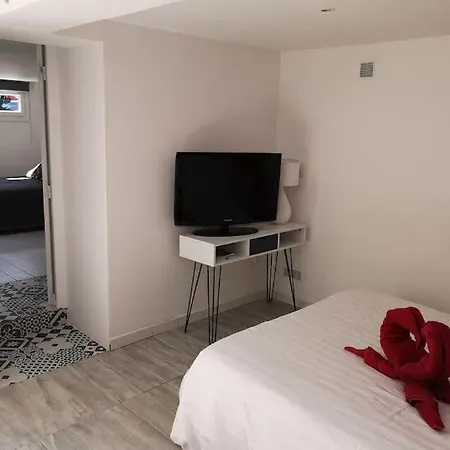 Apartment 2 Pieces 54 M2 Avec Jardin Dans Une Maison Privative *