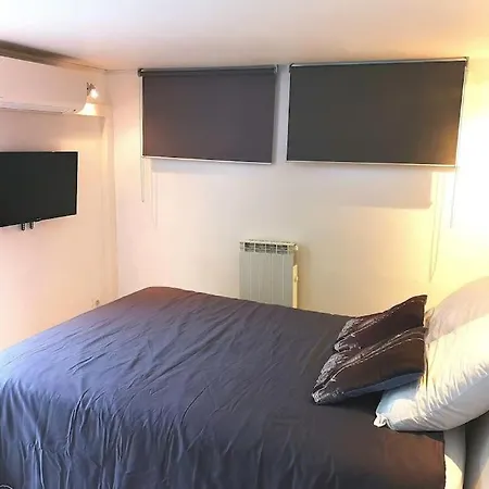 2 Pieces 54 M2 Avec Jardin Dans Une Maison Privative Appartement *